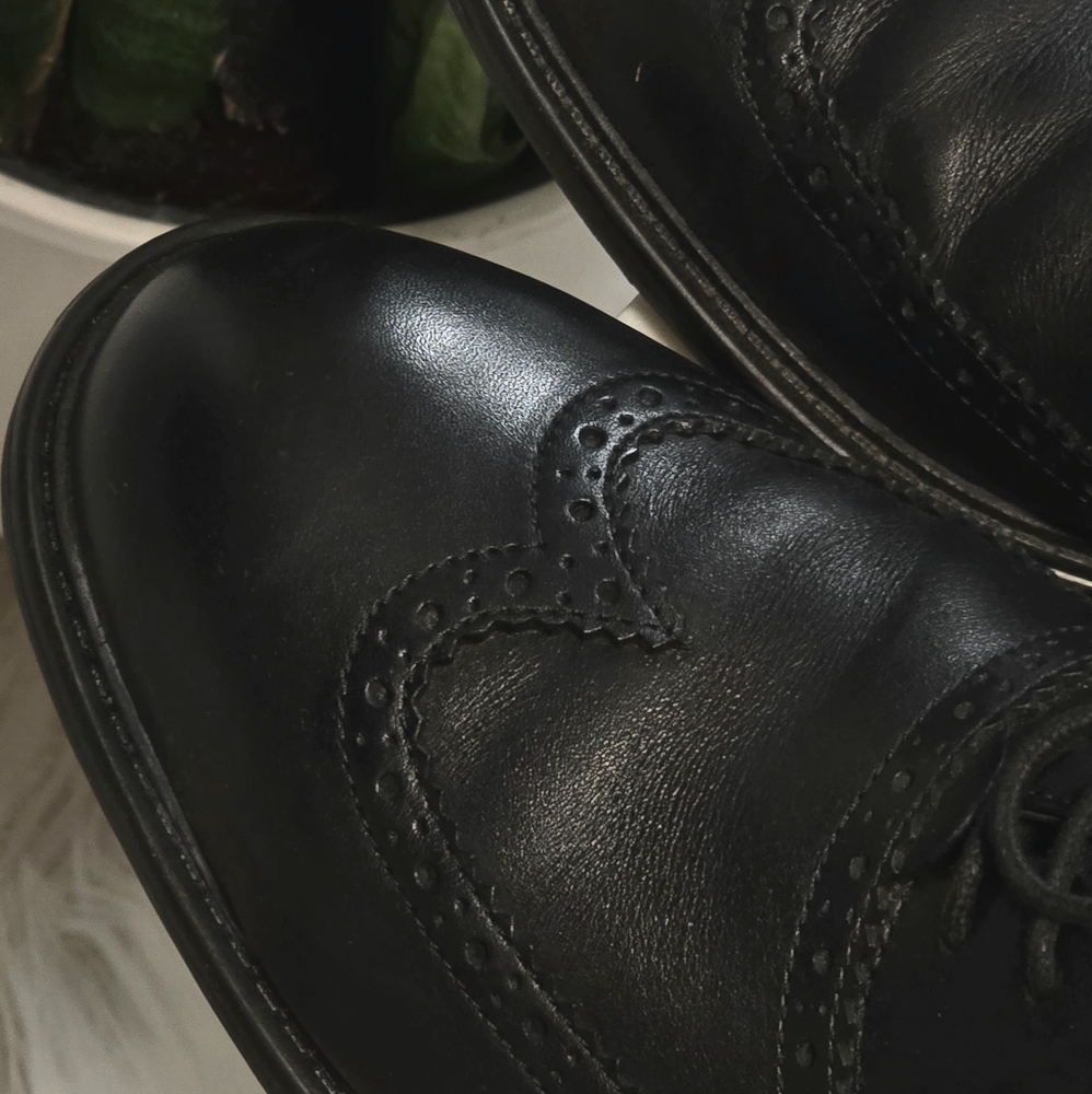 Wingtip Classic Shoes